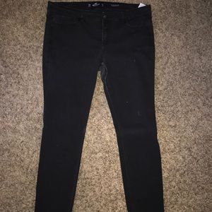 Low Rise Hollister Jeans 🐝